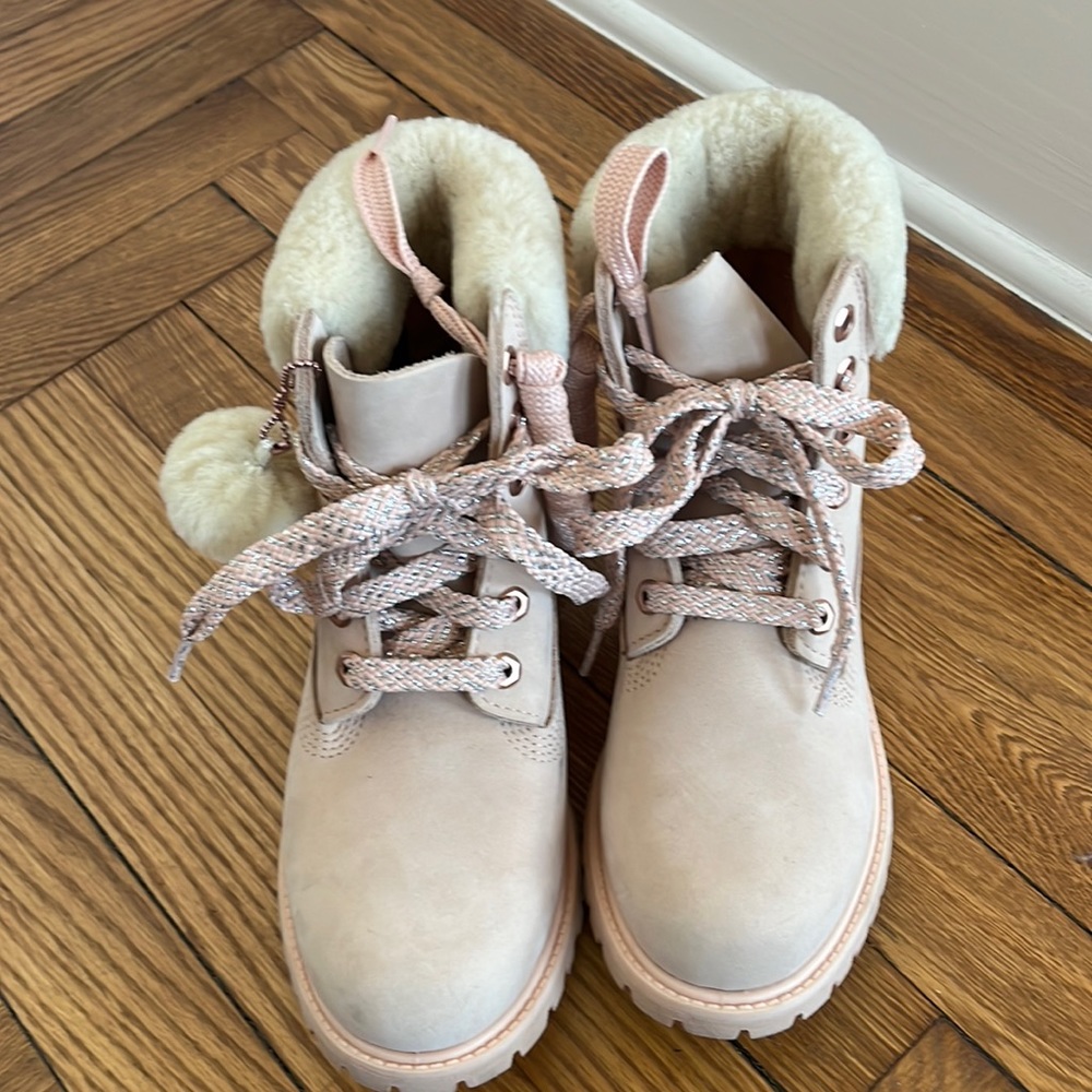 Timberland Premium Waterproof Boots, shearling, size 9 pink